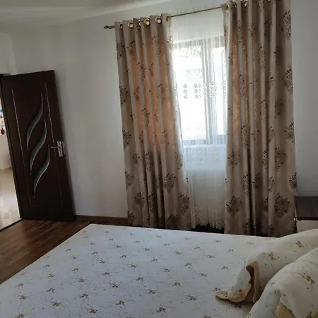 בית נופש Casa De Vacanta *