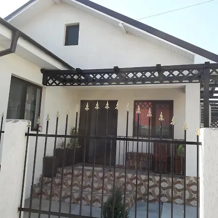 度假居 Casa De Vacanta 那沃达利